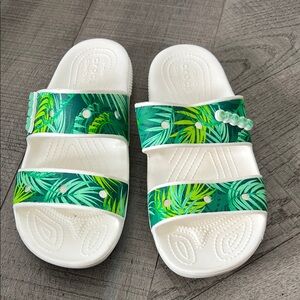 CROCS women’s size 9 Tropical Green and White Palm Slides